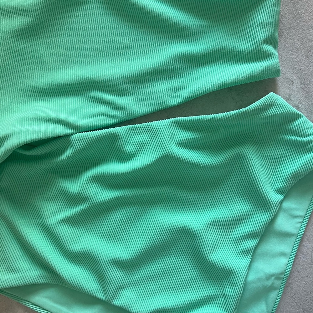{Beach Riot} Brand New Celine Rib One Piece - Picture 5 of 7